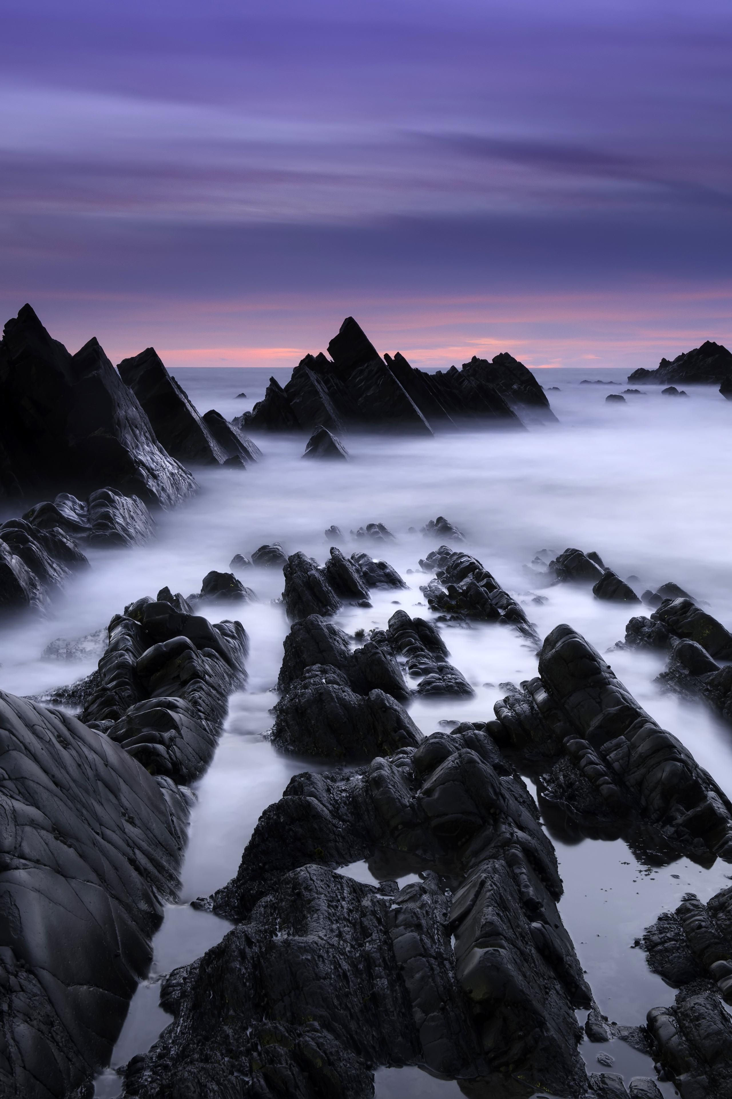 Rocky Coastal Sunset Waves - landscape wallpaper for Darkify