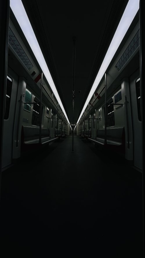Empty Subway Train Interior - Related OpersCraft wallpaper
