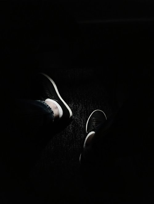 Dark Minimalist Sneakers - Related OpersCraft wallpaper