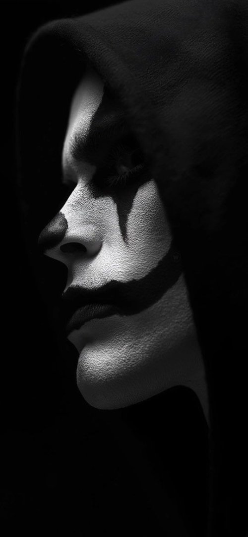 Dark Hooded Clown Portrait - Related OpersCraft wallpaper