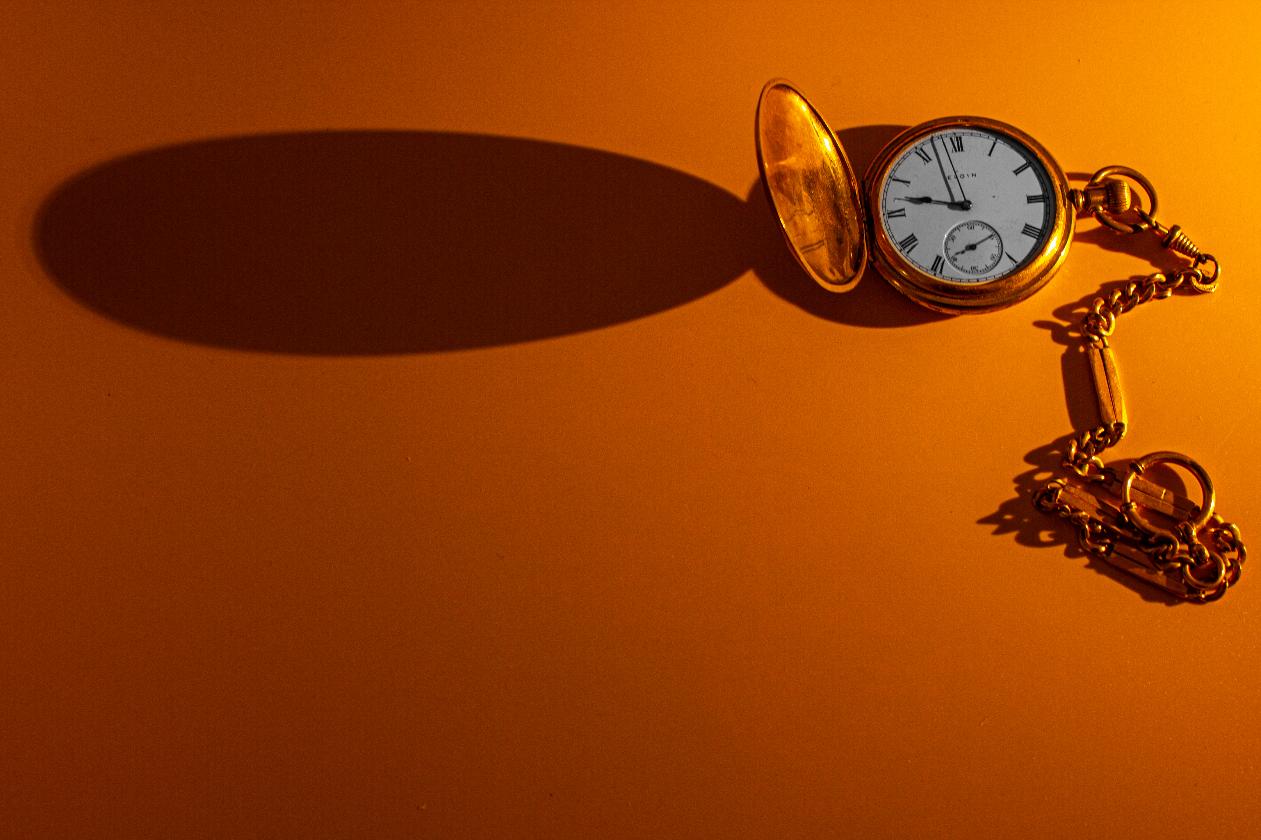 Golden Vintage Pocket Watch - vintage wallpaper for Desktop & Laptop