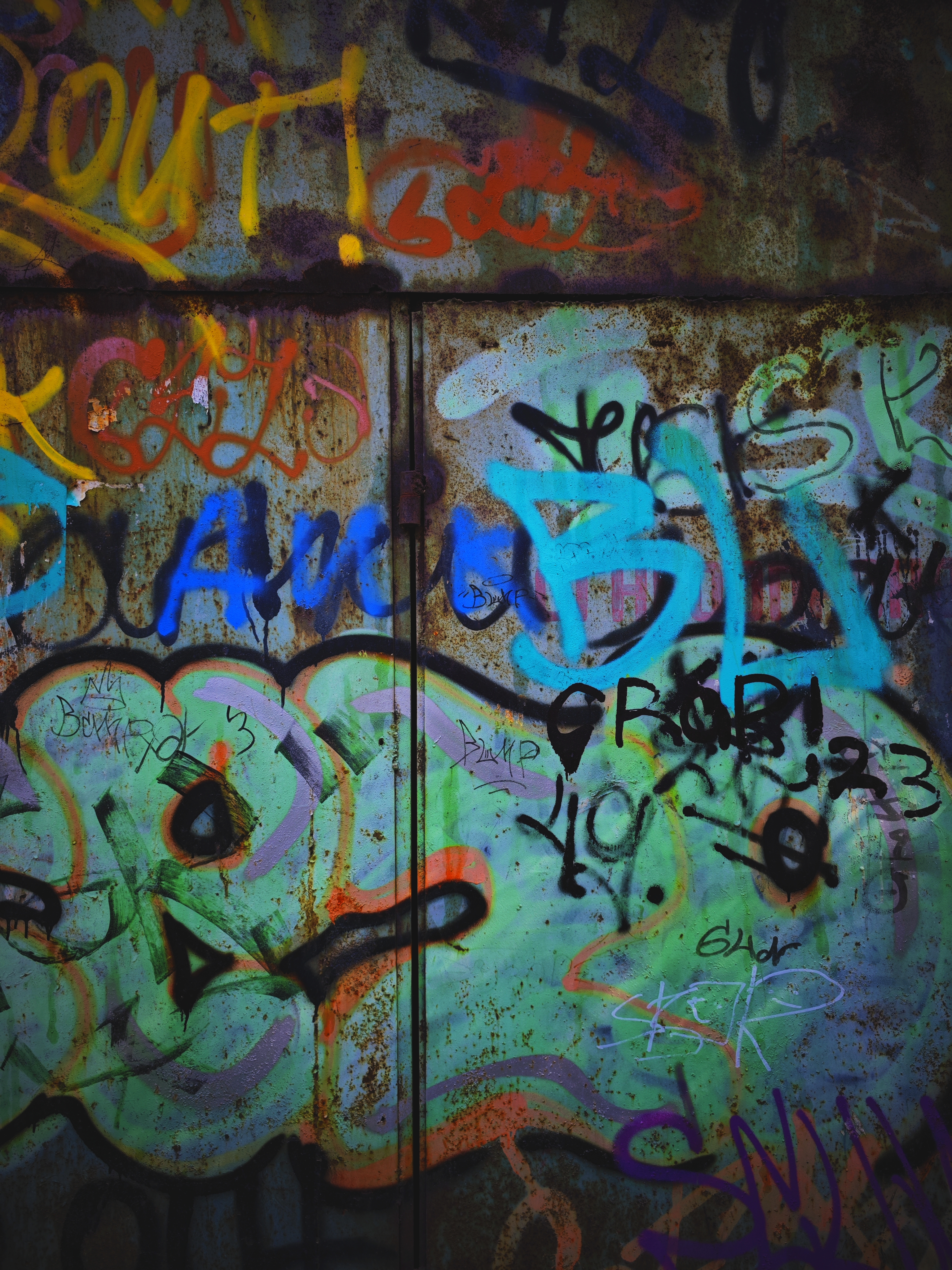 Colorful Urban Graffiti Wall - graffiti wallpaper for OpersCraft