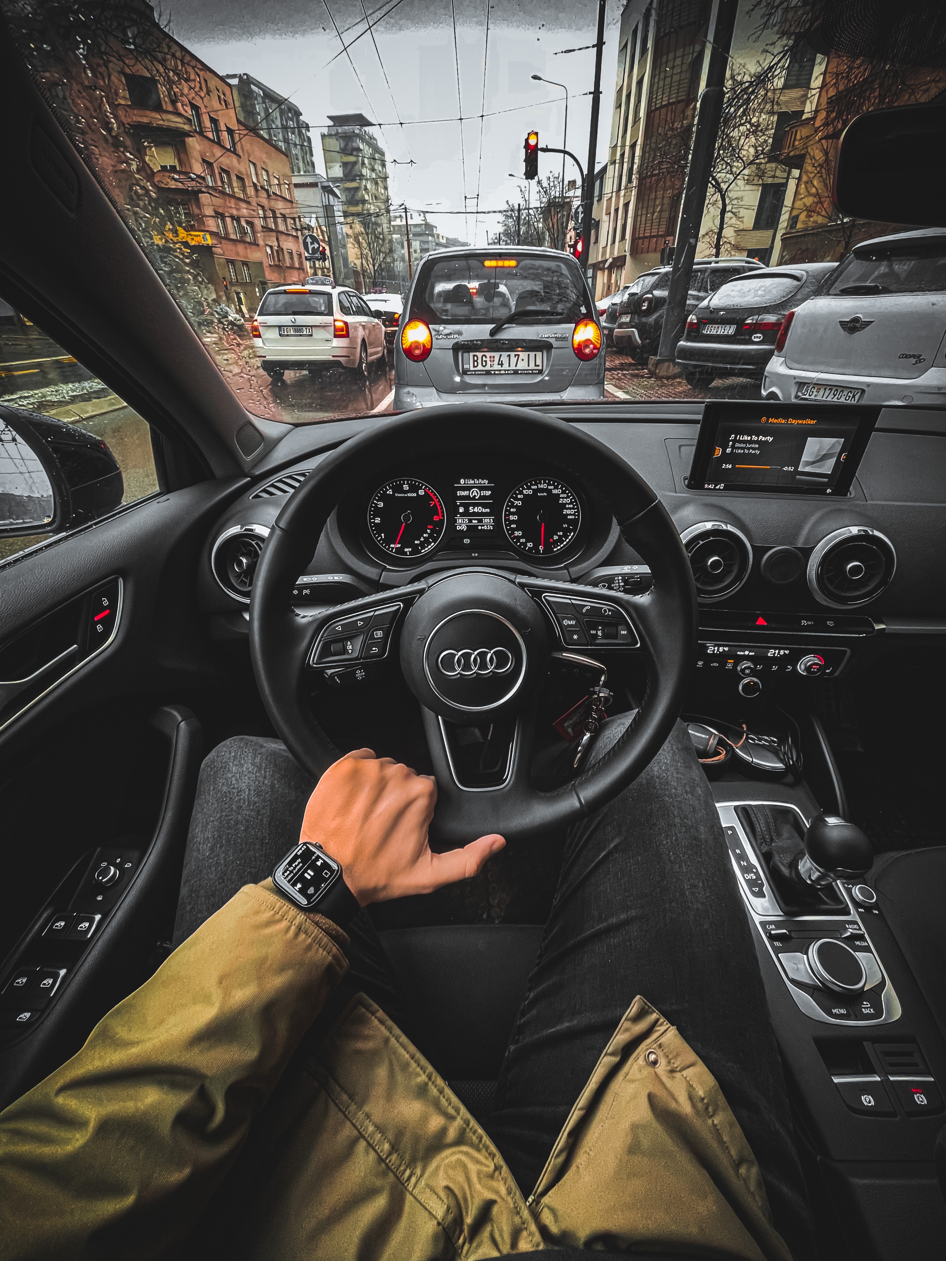 Audi Interior Rainy City - random wallpaper for OpersCraft