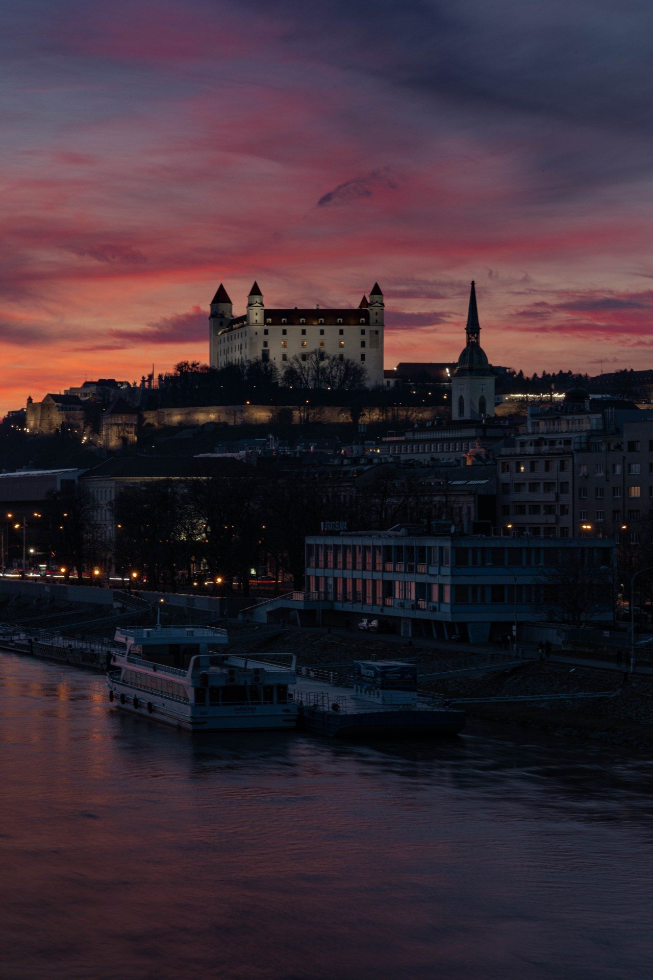 Bratislava Castle Sunset Glow - city wallpaper for OpersCraft