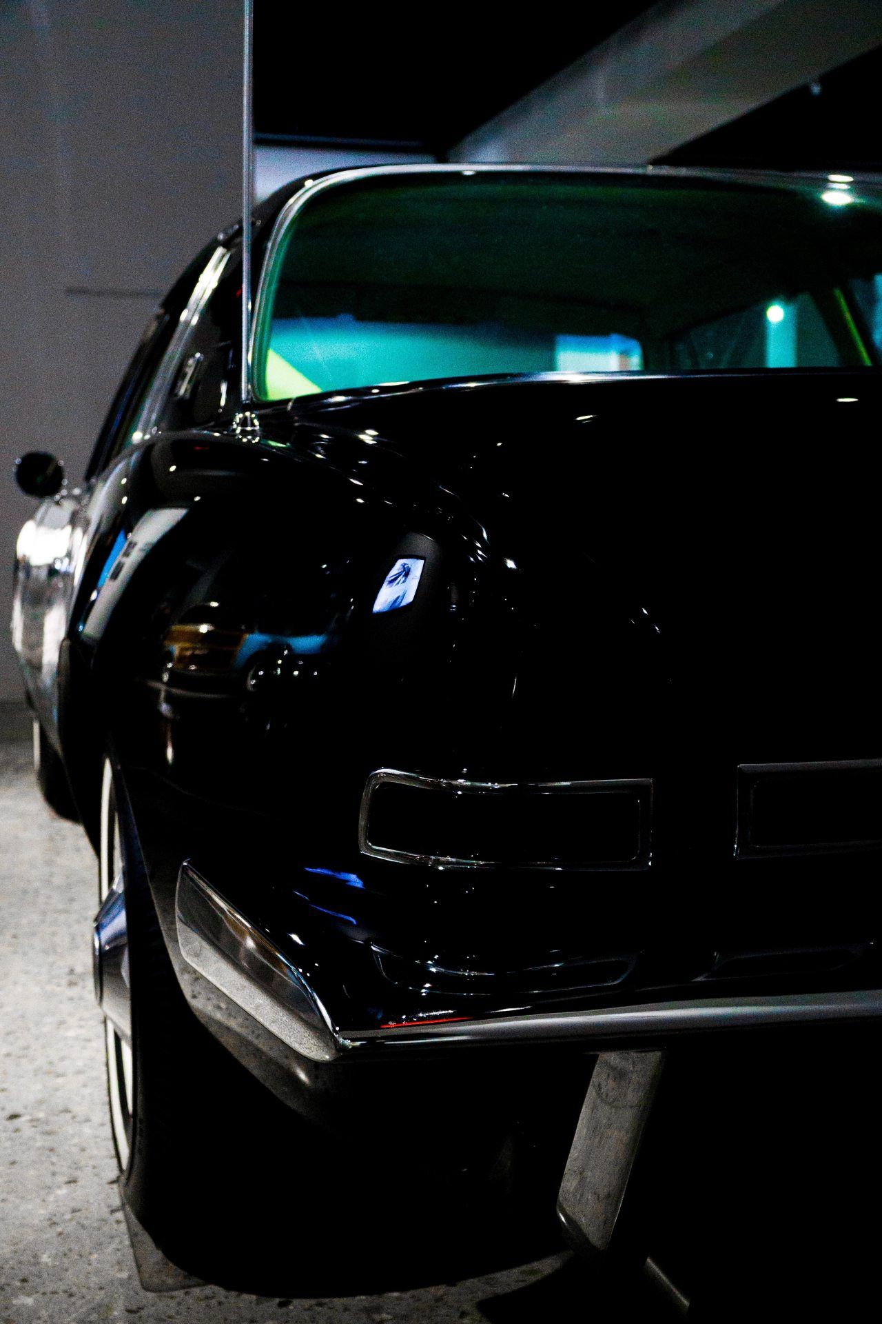 Classic Black Car Detail - cars wallpaper for OpersCraft