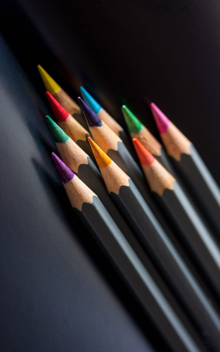 Colored Pencils on Dark - macro wallpaper for OpersCraft
