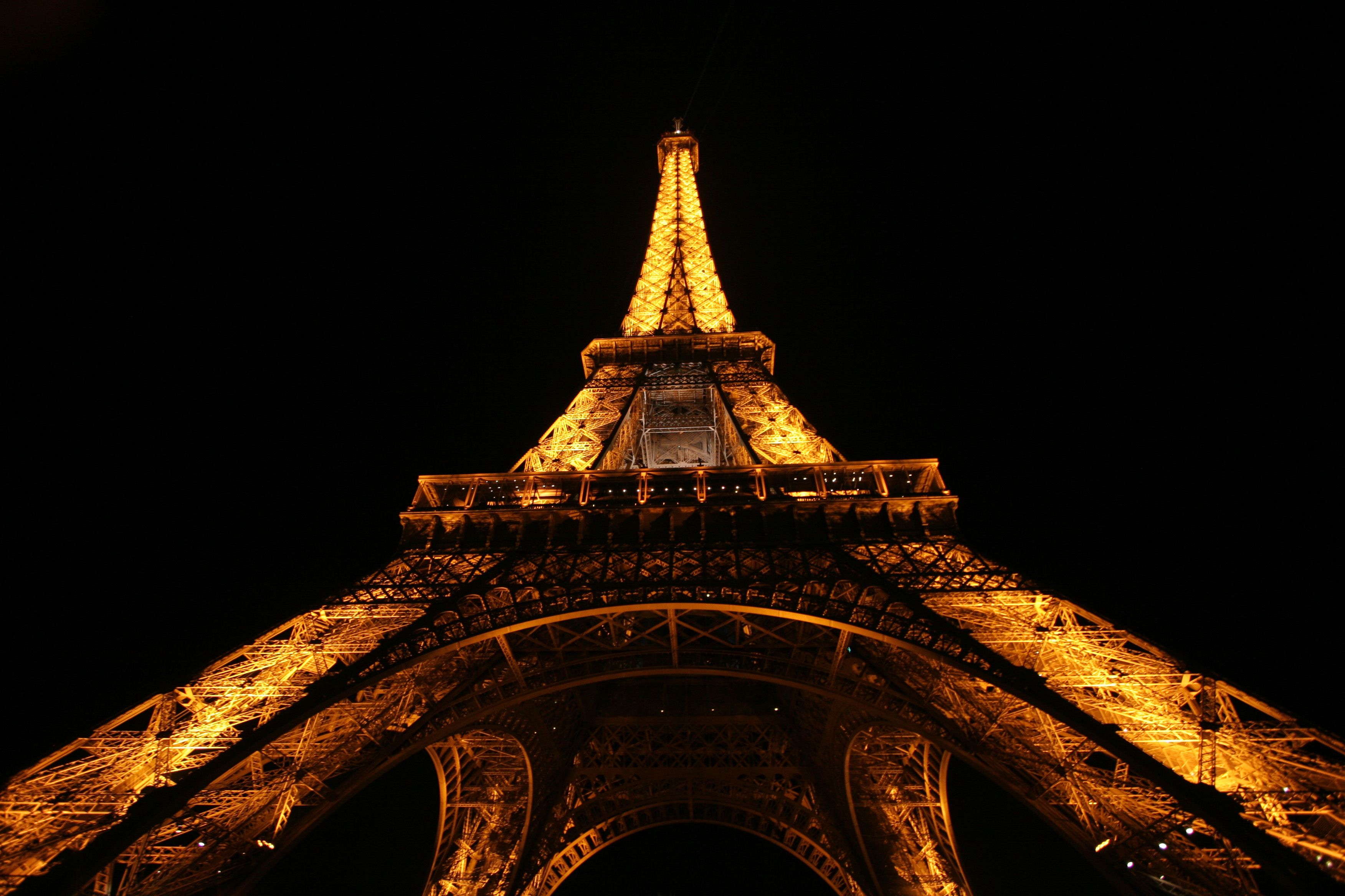 Eiffel Tower at Night - landmark wallpaper for OpersCraft