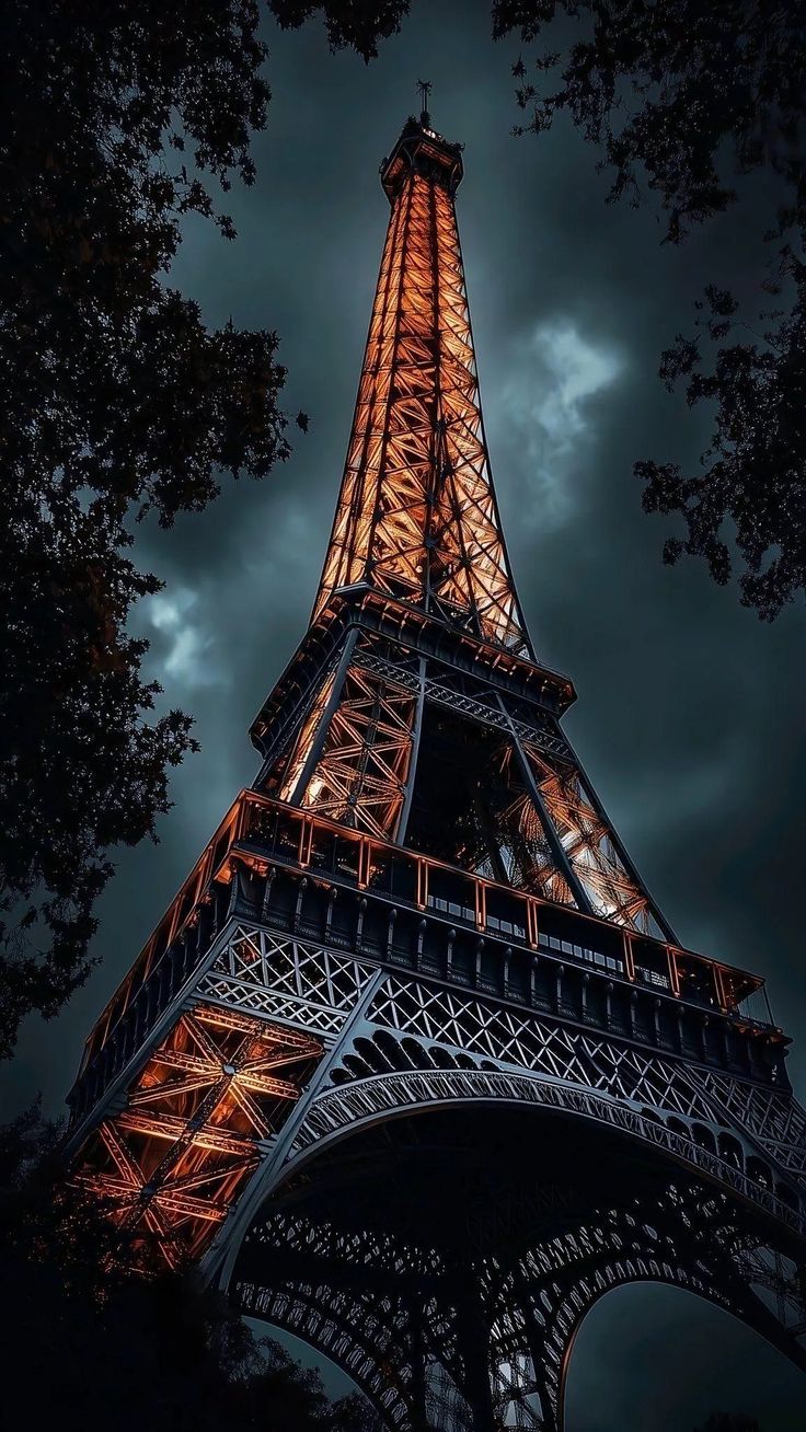 Eiffel Tower Night Glow - city wallpaper for OpersCraft