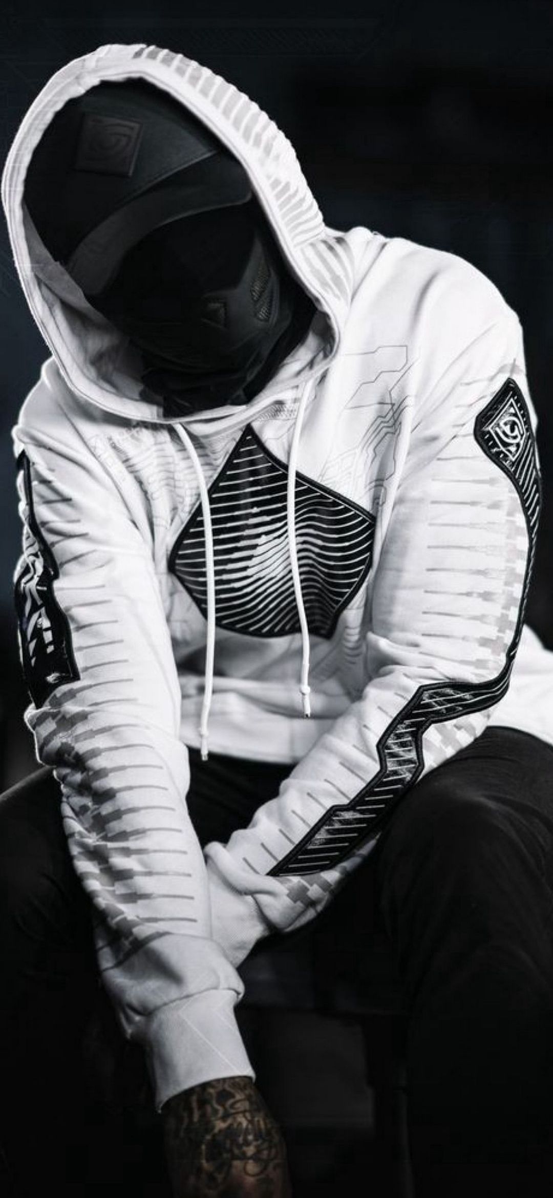 Hooded Cyberpunk Figure - cyberpunk wallpaper for OpersCraft