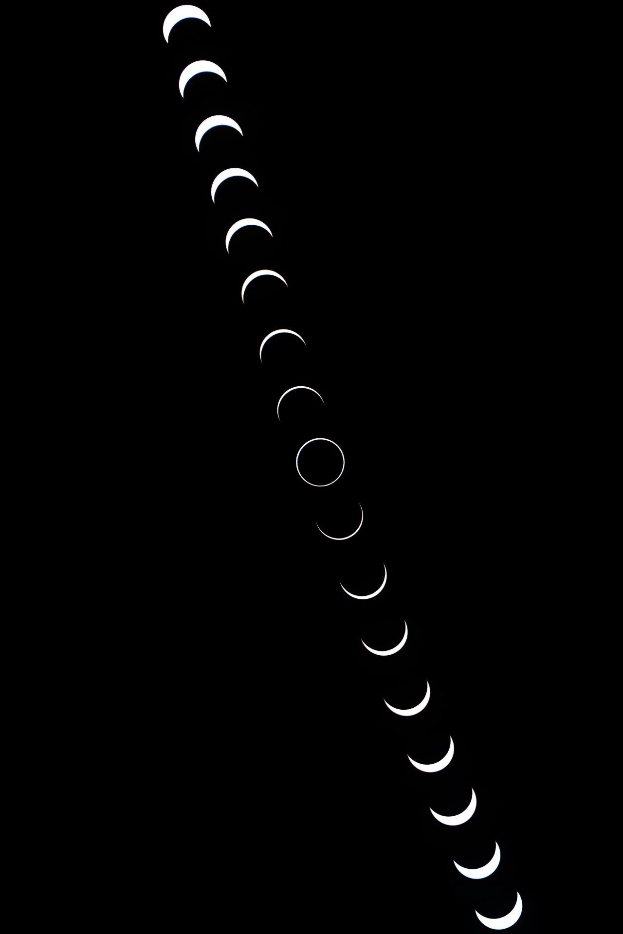 Lunar Eclipse Sequence - space wallpaper for OpersCraft