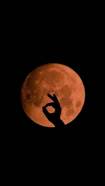 Lunar OK Silhouette - space wallpaper for OpersCraft