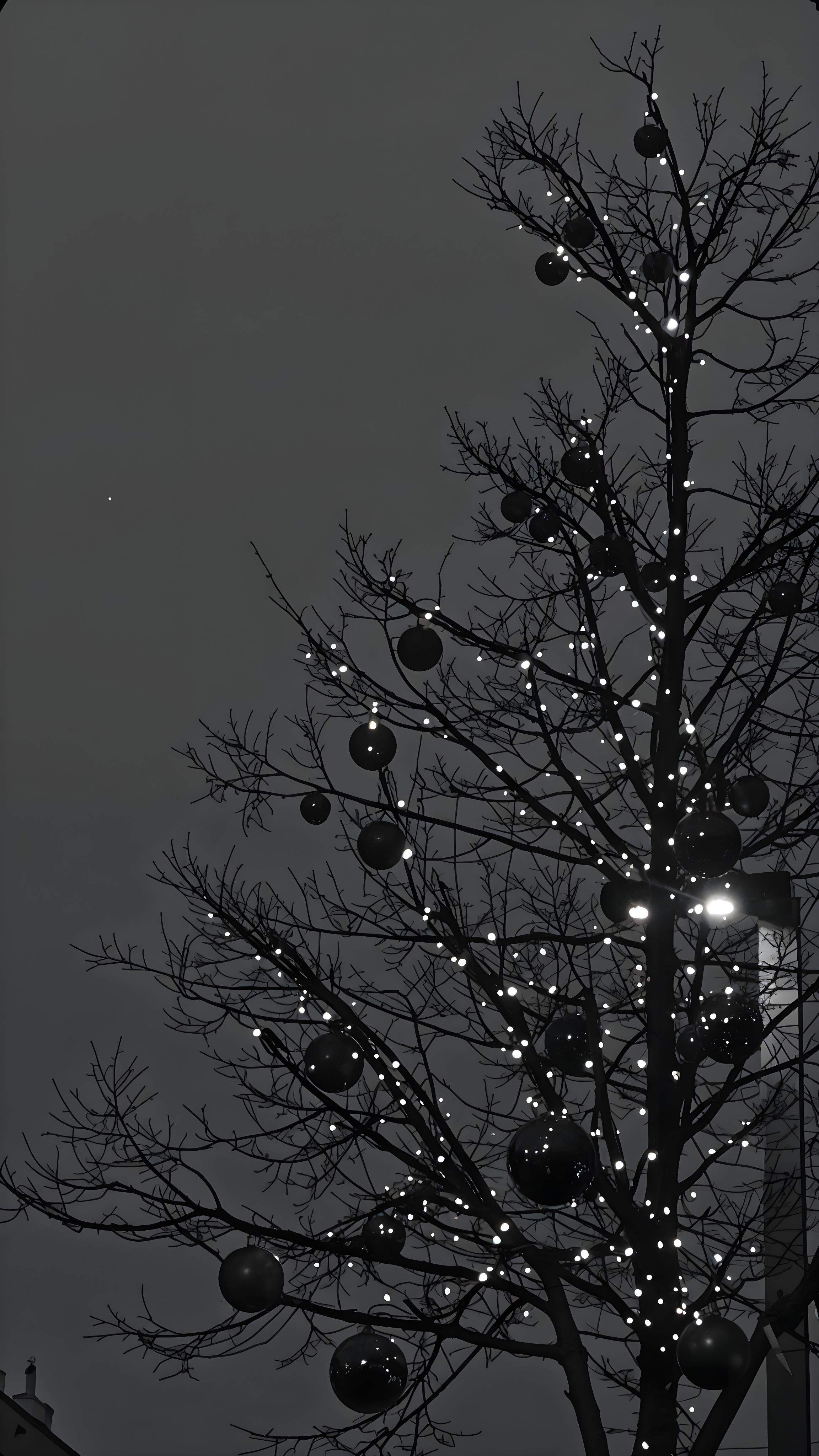Monochrome Holiday Tree - christmas wallpaper for OpersCraft