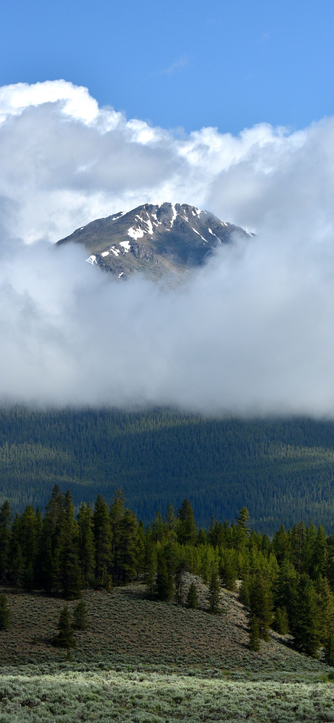 Mountain Peak in Clouds - random wallpaper for OpersCraft