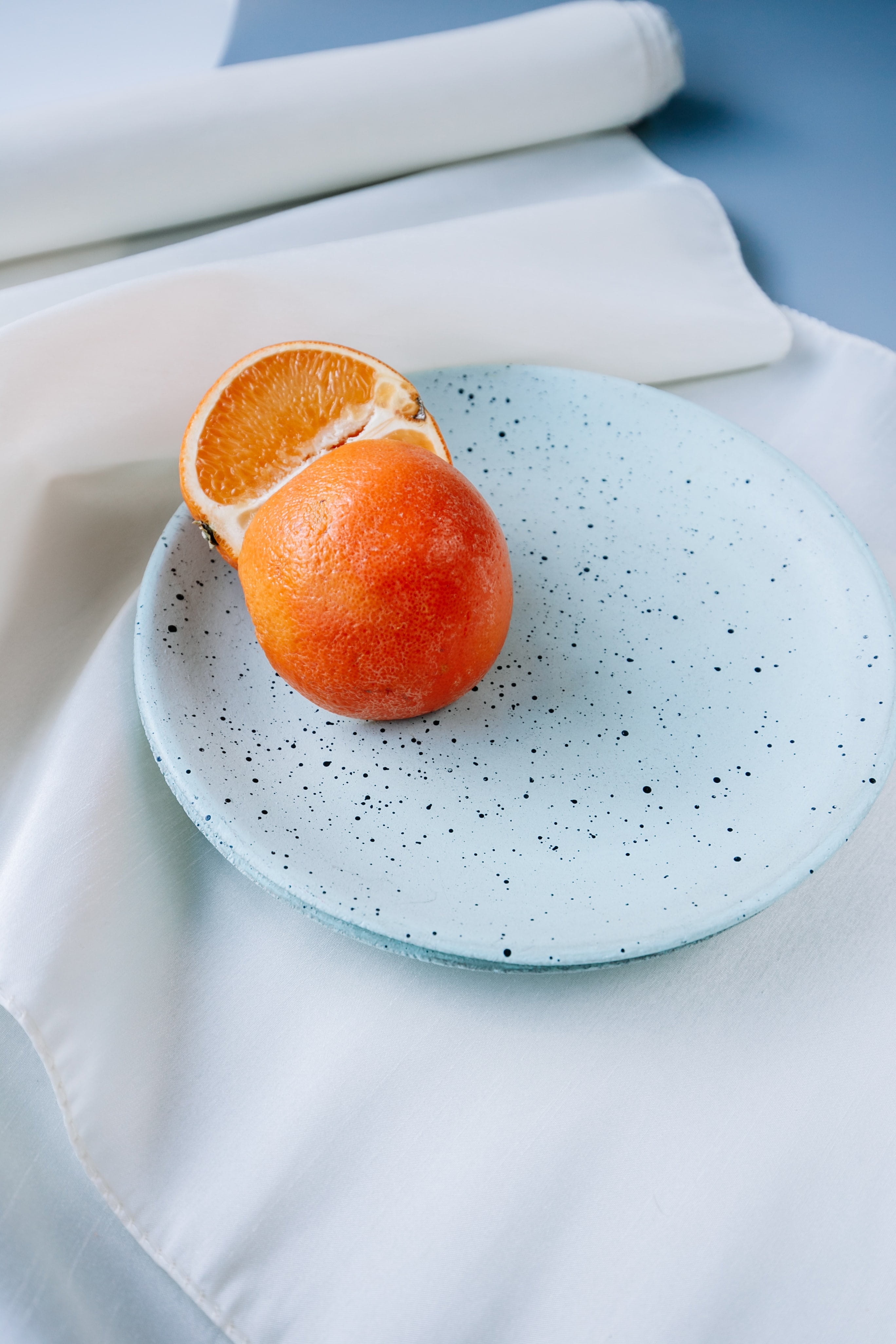 Orange on Speckled Plate - food wallpaper for OpersCraft