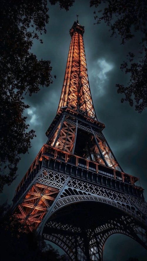Eiffel Tower Night Glow - Related OpersCraft wallpaper