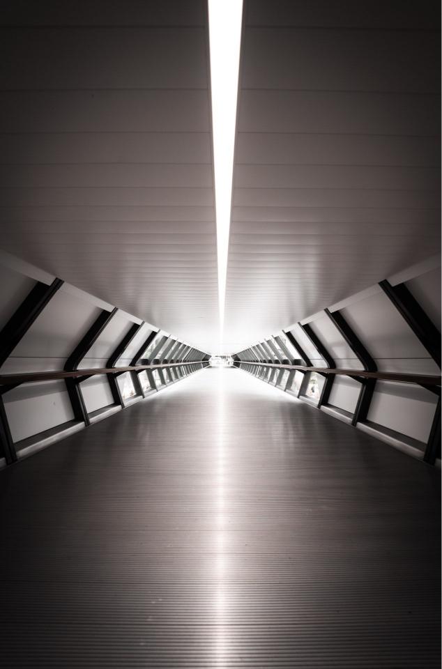 Futuristic White Hallway - Related OpersCraft wallpaper