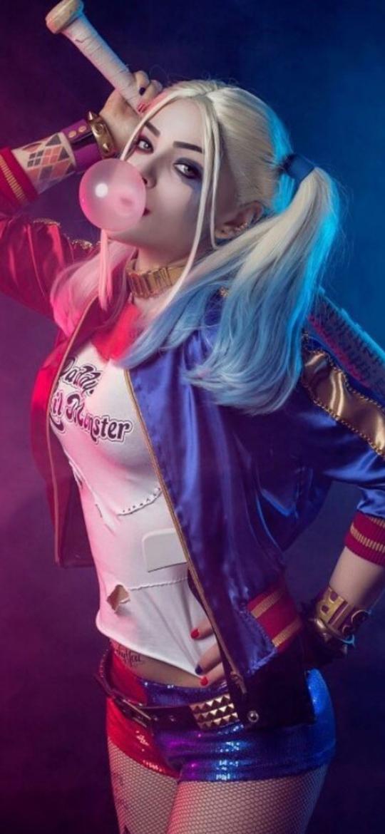 Harley Quinn Bubblegum Pop - girl Wallpaper