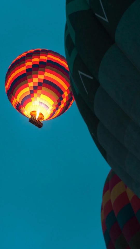 Hot Air Balloon Glow - Related Desktop & Laptop wallpaper
