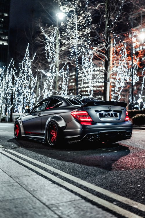 Mercedes C63 Night Lights - Related OpersCraft wallpaper