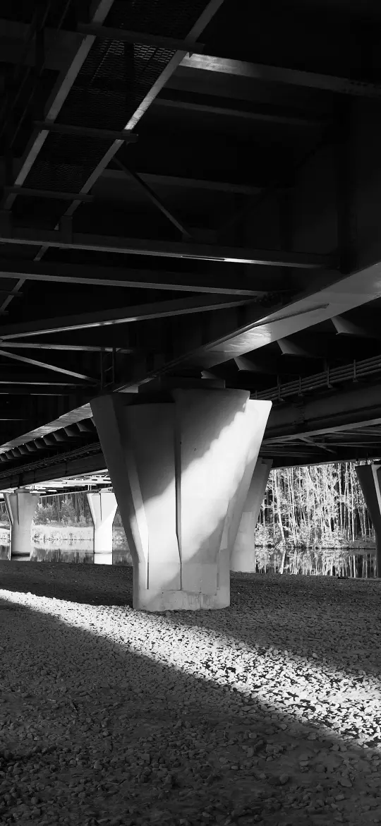 Monochrome Bridge Support - Related OpersCraft wallpaper