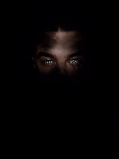 Mysterious Intense Eyes - Related OpersCraft wallpaper