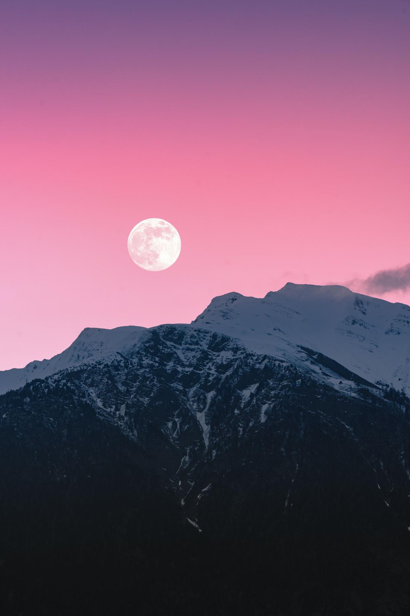 Pink Moon Over Mountains - Related OpersCraft wallpaper
