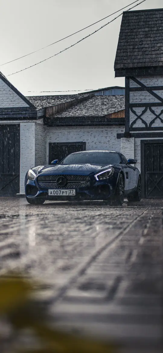 Rainy Day Mercedes - Related OpersCraft wallpaper