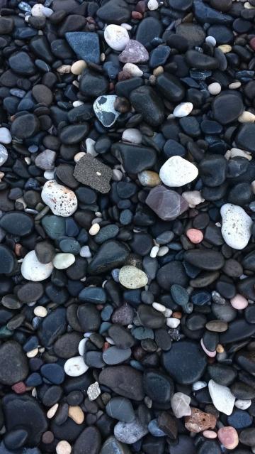 Smooth Beach Pebble Texture - Related OpersCraft wallpaper