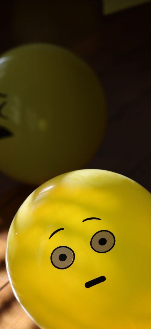 Surprised Emoji Balloon - Related OpersCraft wallpaper