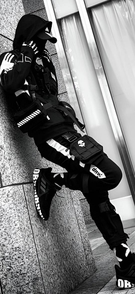 Urban Monochrome Outfit - Related OpersCraft wallpaper
