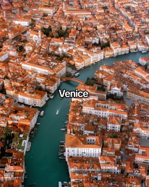 Venice Aerial View - city Wallpaper