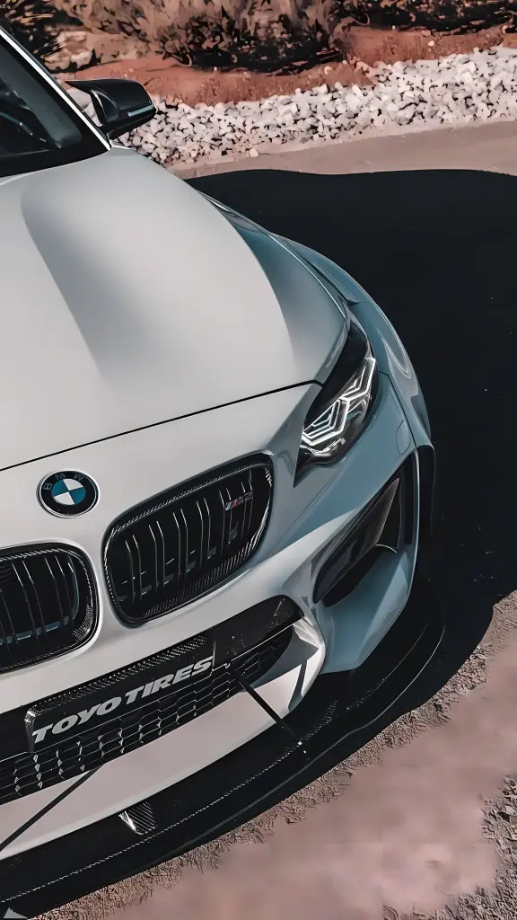 White BMW Front View - Related OpersCraft wallpaper