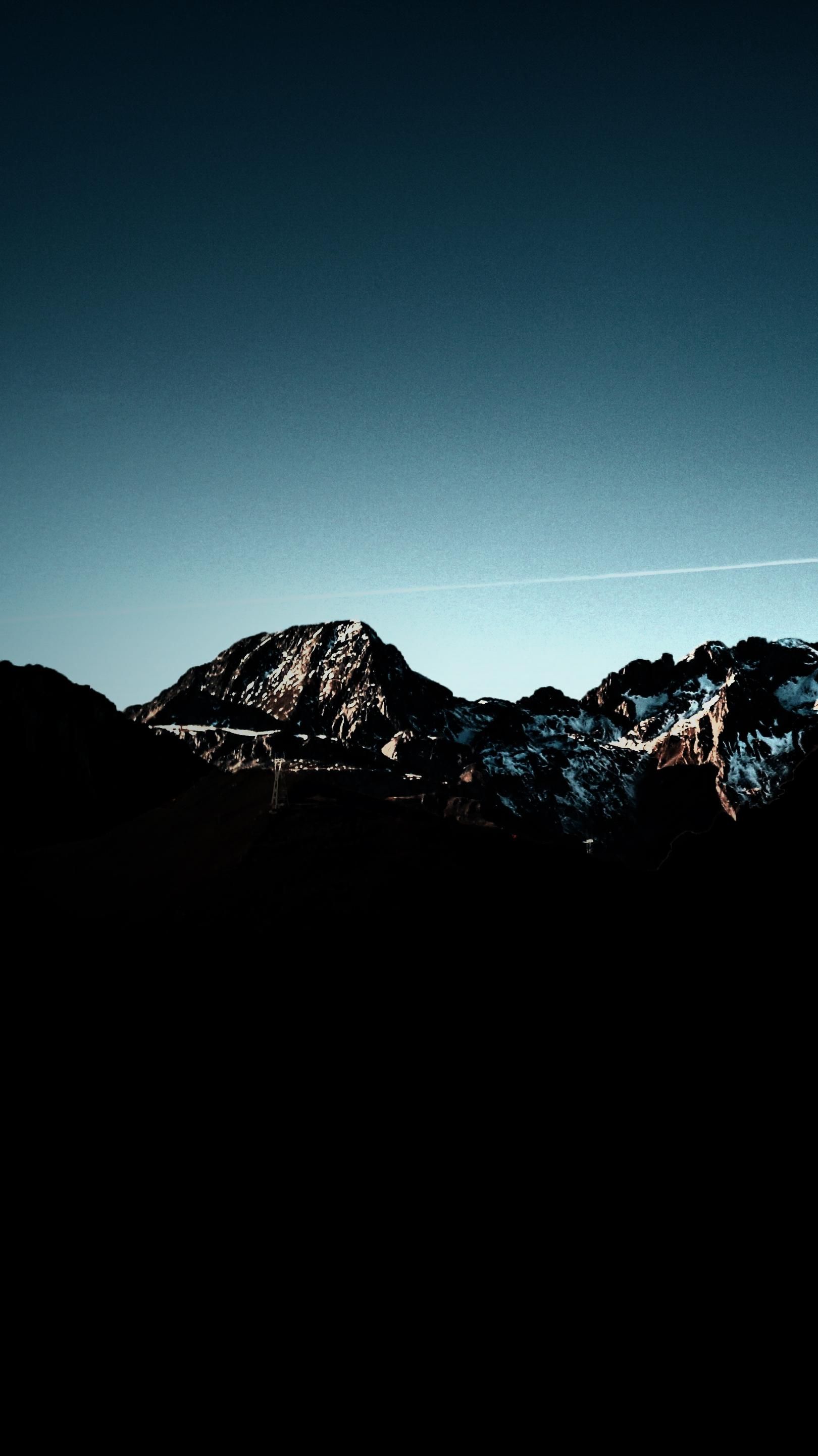 Snowy Mountain Silhouette - random wallpaper for OpersCraft