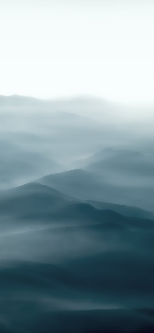 Misty Mountain Range Wallpaper