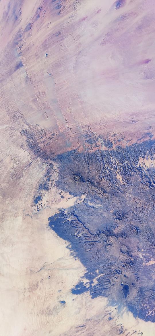 Volcanic Desert Landscape - Related OpersCraft wallpaper